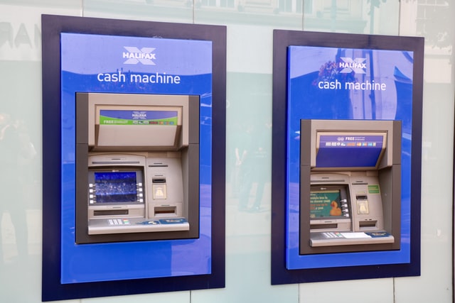 ATM क्या होता है? एटीएम के बारे में हिंदी में सम्पूर्ण जानकारी
